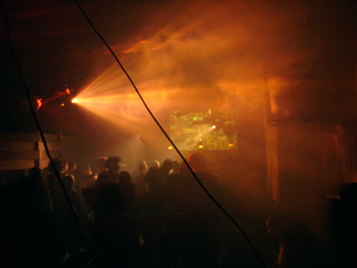 03280004.jpg - 06 Apr 2005