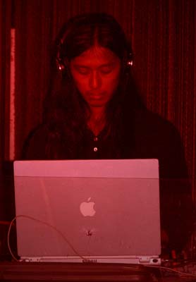 DSCF3523.jpg - 05 Apr 2005