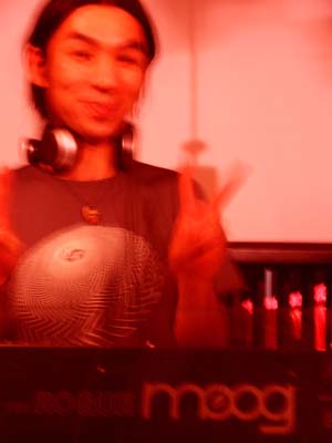 DSCF3526.jpg - 05 Apr 2005