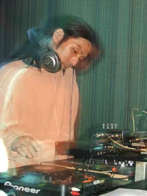 DSCF3565.jpg - 05 Apr 2005