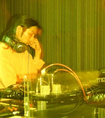 DSCF3571.jpg - 05 Apr 2005