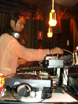 DSCF3614.jpg - 05 Apr 2005