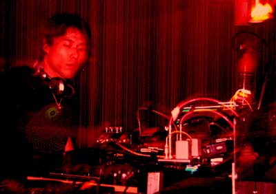 DSCF3630.jpg - 05 Apr 2005