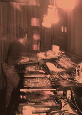 DSCF3696.jpg - 05 Apr 2005