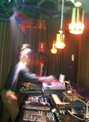 DSCF3697.jpg - 05 Apr 2005