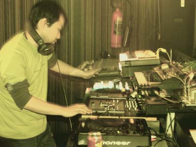 DSCF3734.jpg - 05 Apr 2005